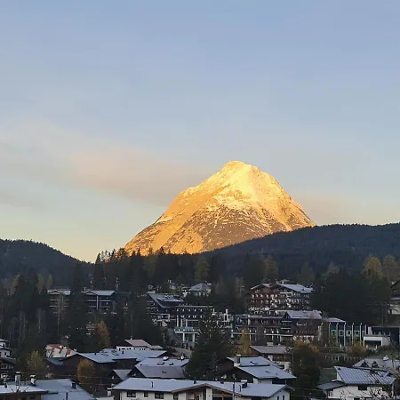 Das Kronen Hotel
